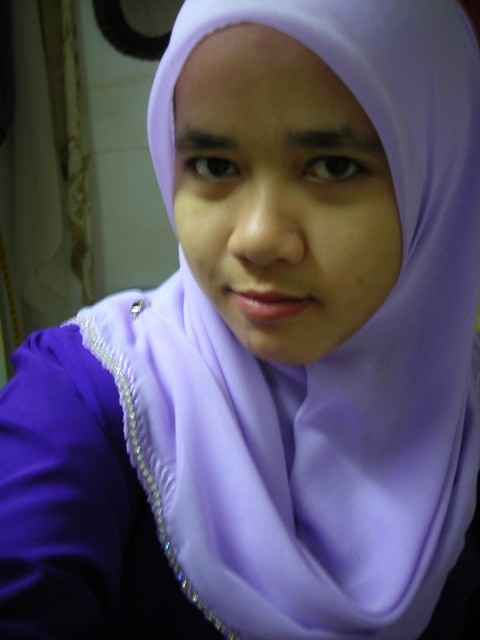 Awek-Tudung-tunjuk-tetek-april-2013-3.jpg